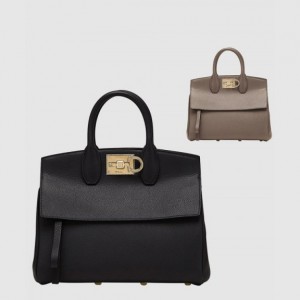 Ferragamo 스튜디오백 스몰 21H159