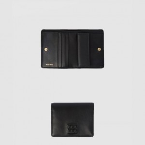 미우미우 가죽 반지갑 5MV204