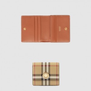 버버리 스몰 체크 바이폴드 지갑 80704171