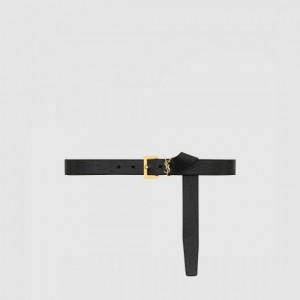 생로랑 그레인 램스킨 소재의 CASSANDRE 벨트 784193