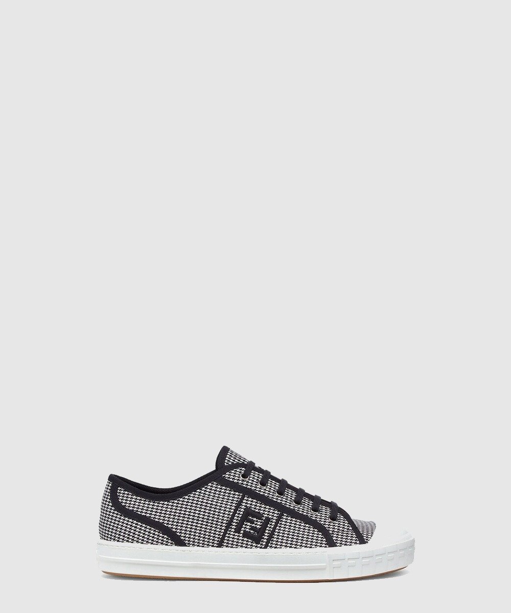 Fendi 도미노 스니커즈 7E1553