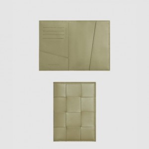 보테가베네타 카세트 여권 케이스 777046