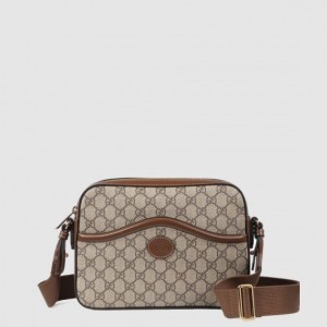 Gucci 디테일의 메신저백 675891