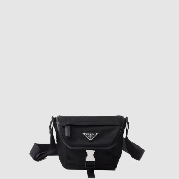 Prada 가죽 숄더백 2VD070