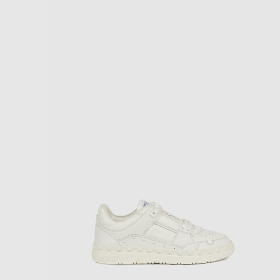 발렌티노 로우탑 송아지 가죽 스니커즈