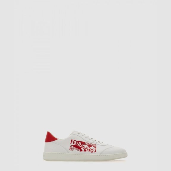 페레가모 로고 디테일의 로우탑 스니커즈 029122