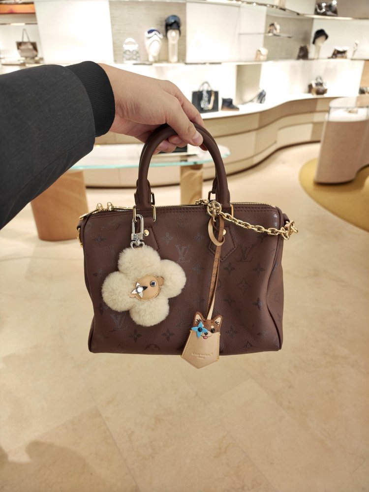 루이비통 스피디 반둘리에 25 (LV Bliss) 카프스킨 브룬 M26691